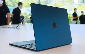 Apple MacBook Air M2 (2023)